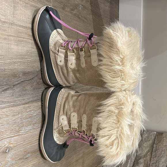 Girls Sorel Joan of Arc Insulated Snow Boots Size 4 (Big Kid) - Picture 4 of 7